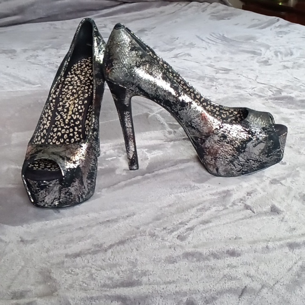 Women's shoes Jessica Simpson peep toe heels